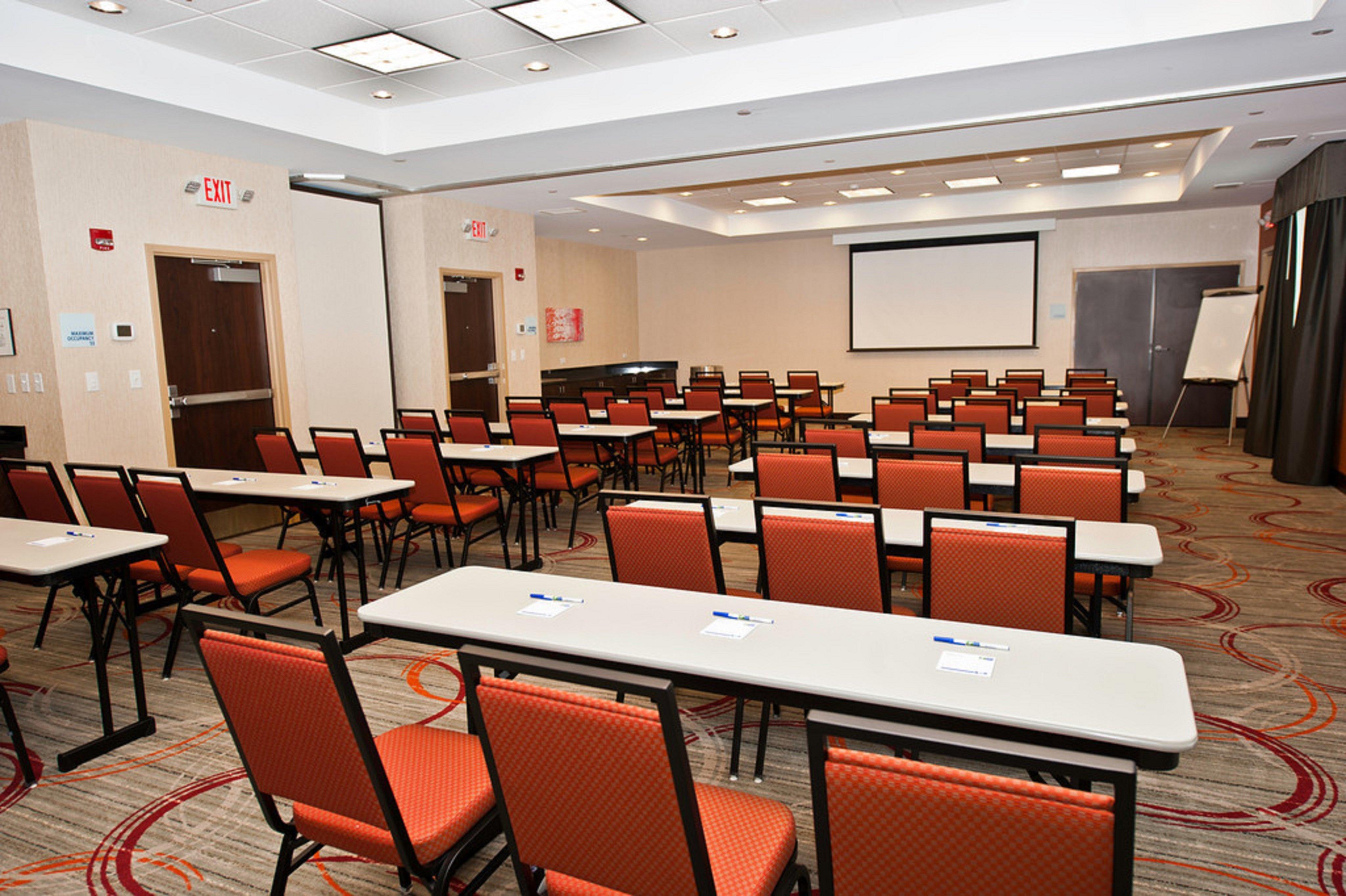 Holiday Inn Express & Suites Columbus - Easton Area By Ihg Gahanna Kinh doanh bức ảnh